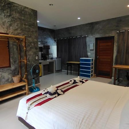 Le Grand Bleu Hotel Wok Tum Extérieur photo