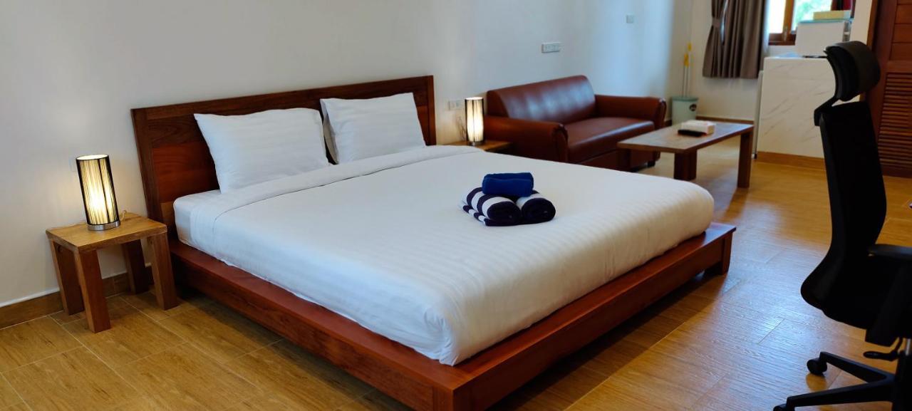 Le Grand Bleu Hotel Wok Tum Extérieur photo