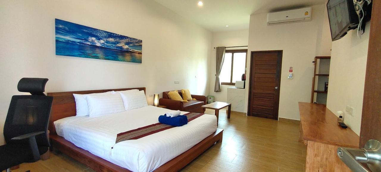 Le Grand Bleu Hotel Wok Tum Extérieur photo