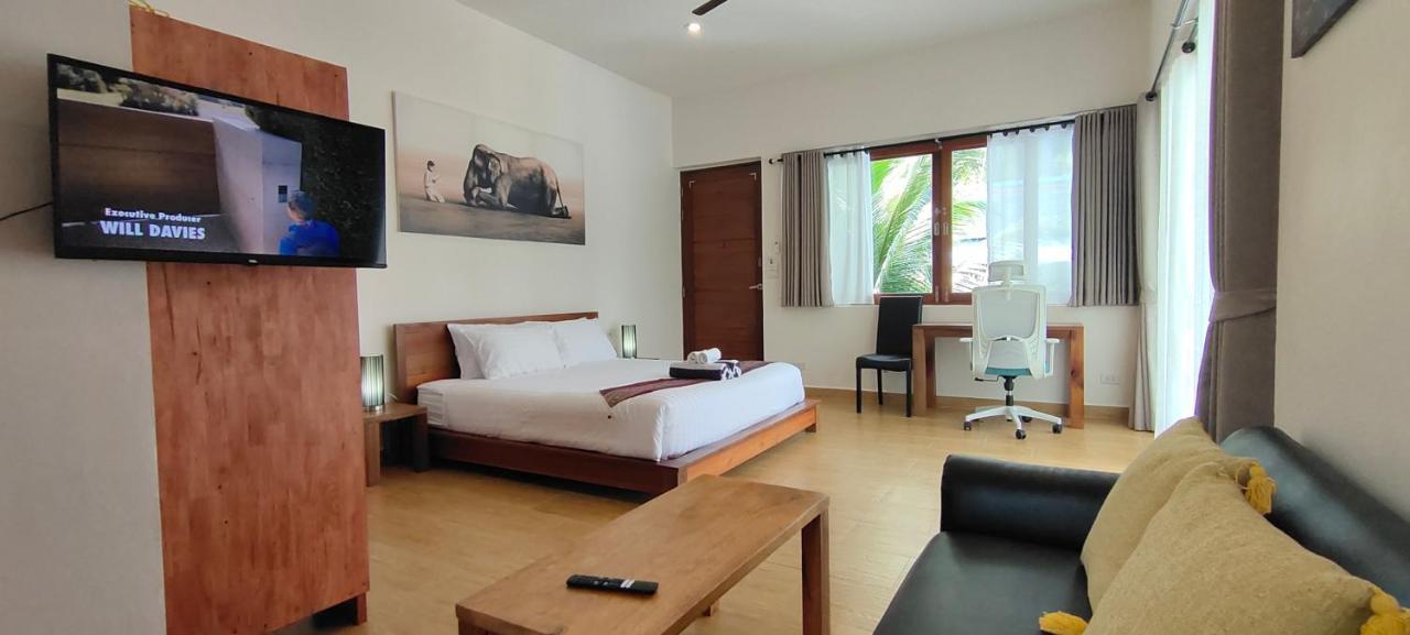 Le Grand Bleu Hotel Wok Tum Extérieur photo